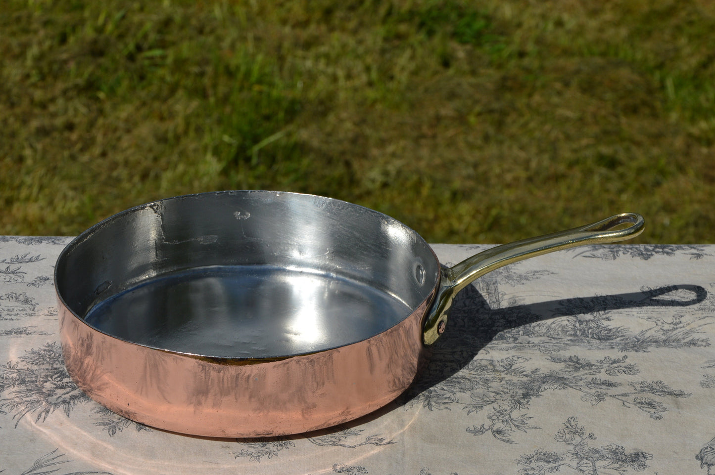 Gaillard of Paris Copper Pan New Artisan Tin 24 cm 9 1/2" Vintage French Well Used Professional Saute Fry Pan 1.8mm Cast Bronze Handle